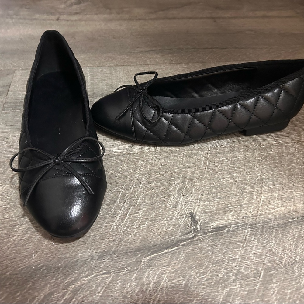 Elegant Black Quilted Ballet Flats